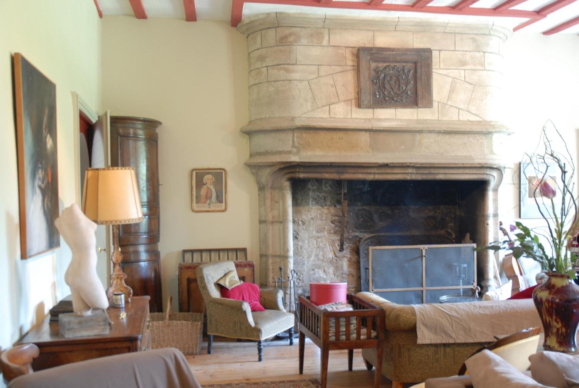 Magnac-sur-Touvre Chateau De Maumont מראה חיצוני תמונה